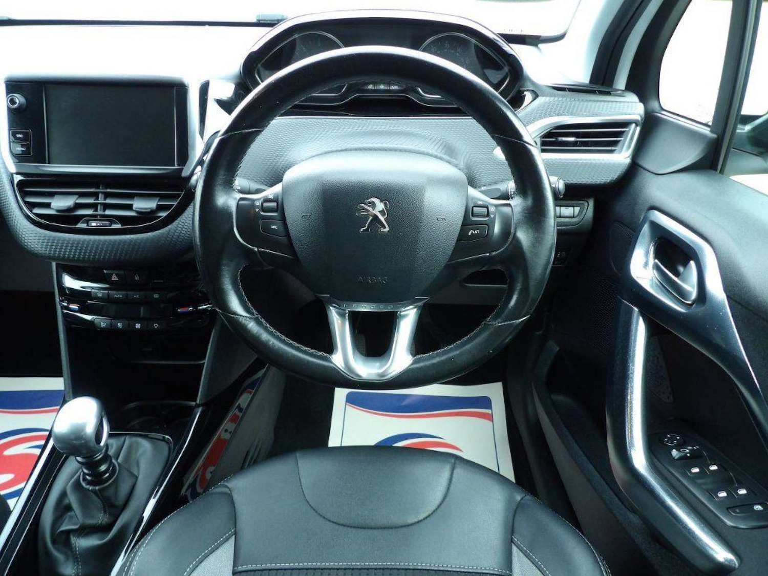 Used Peugeot 2008 2017 for sale - 76601877: Photo 9