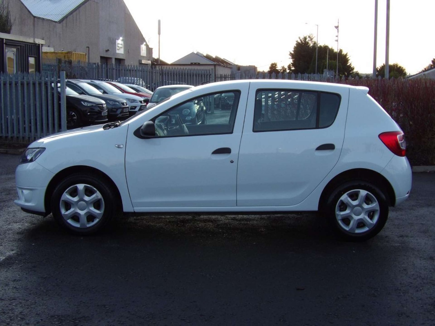 Used Dacia Sandero 2016 for sale - 76583410: Photo 3