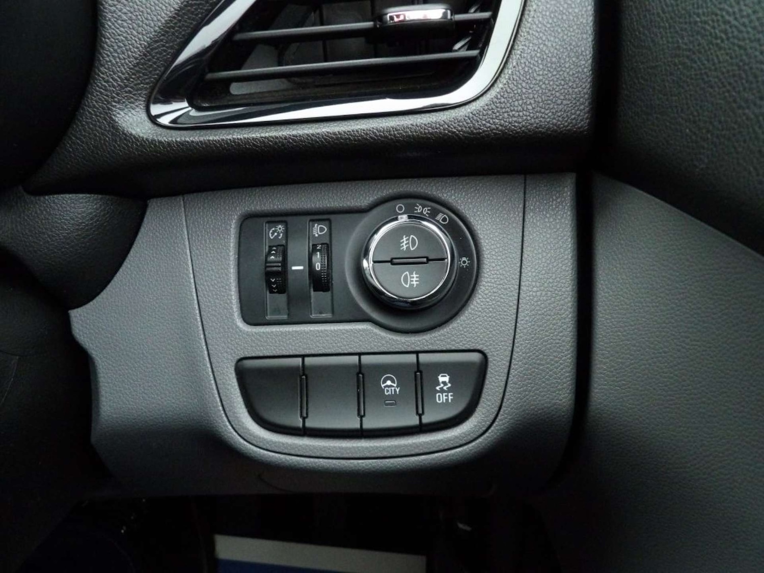 Used Vauxhall Viva 2018 for sale - 76601020: Photo 21