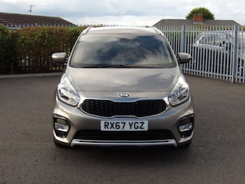 Used Kia Carens 2017 for sale - 76005356: Photo
