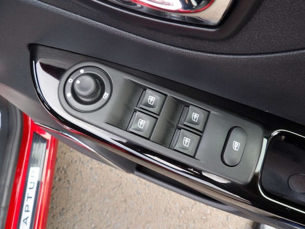 Used Renault Captur 2016 for sale - 76172798: Photo 23