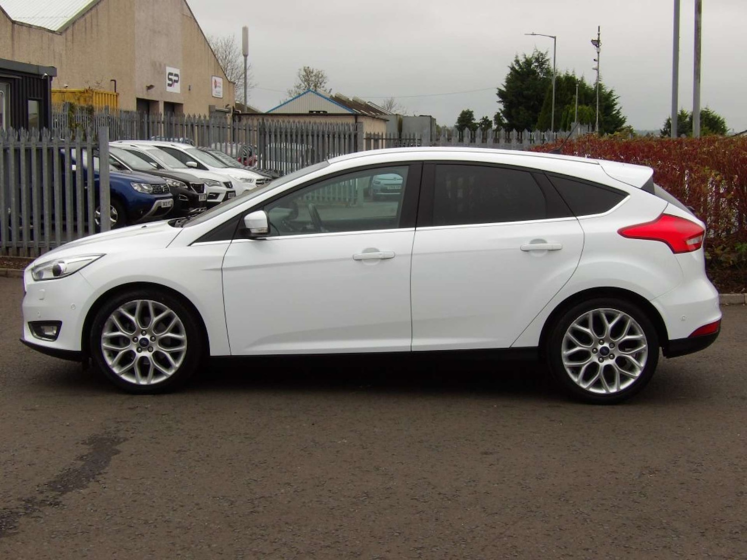 Used Ford Focus 2017 for sale - 76363694: Photo 4
