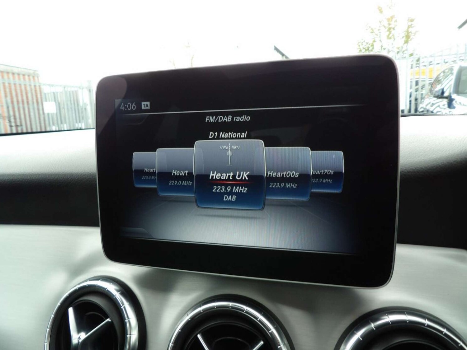 Used Mercedes-Benz CLA 2018 for sale - 76600970: Photo 32