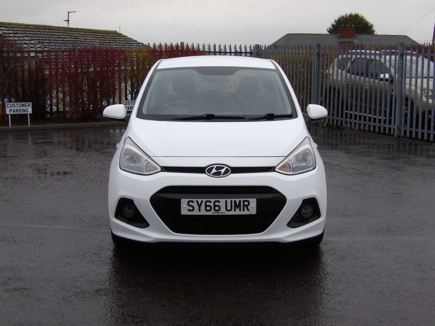 Used Hyundai i10 2016 for sale - 77438689: Photo 2