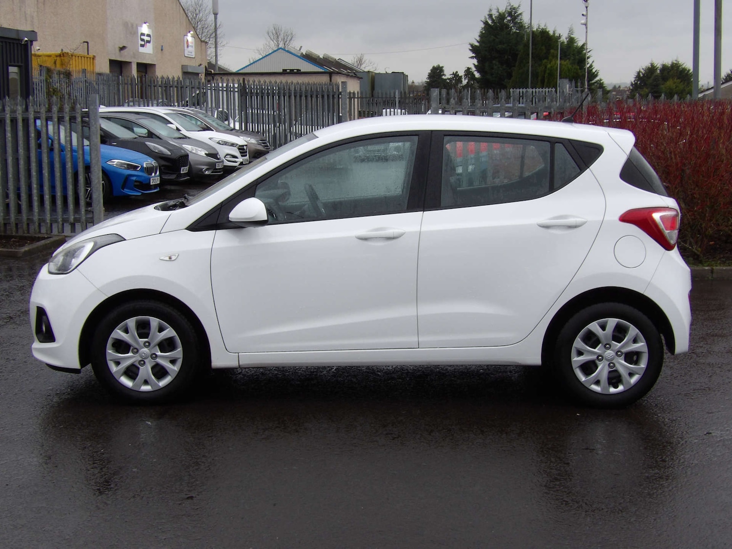 Used Hyundai i10 2016 for sale - 77438689: Photo 3
