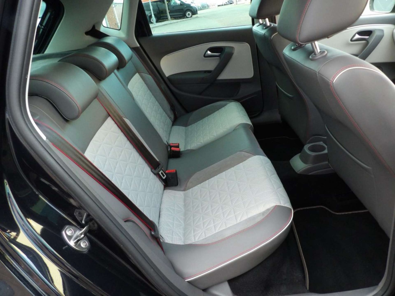 Used Volkswagen Polo 2016 for sale - 76600644: Photo 13