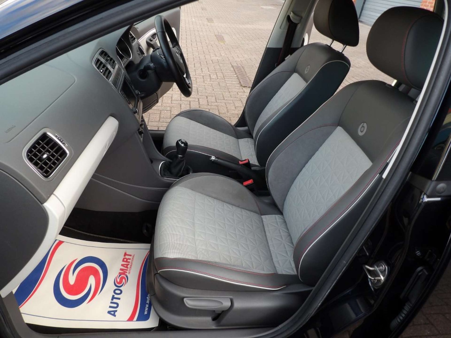 Used Volkswagen Polo 2016 for sale - 76600644: Photo 15