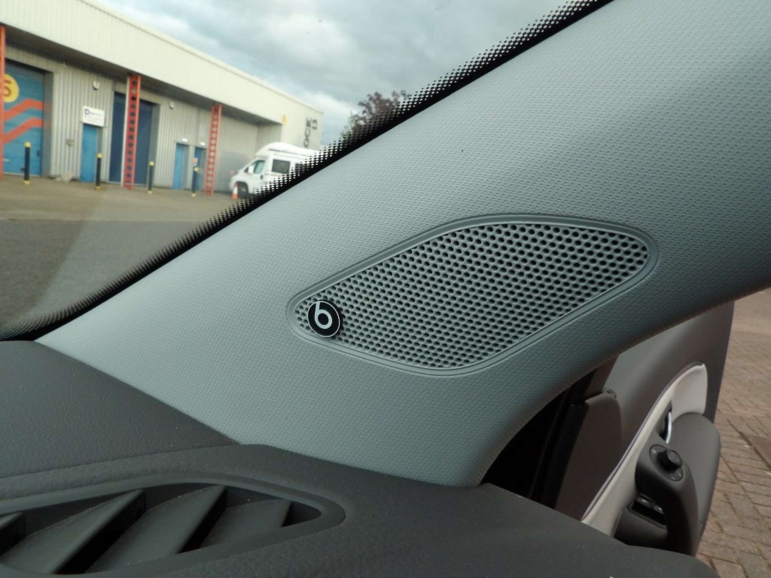 Used Volkswagen Polo 2016 for sale - 76600644: Photo 23