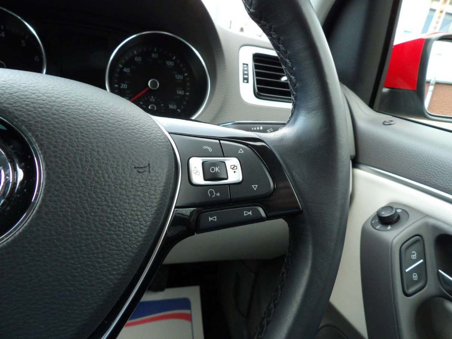 Used Volkswagen Polo 2016 for sale - 76600644: Photo 25