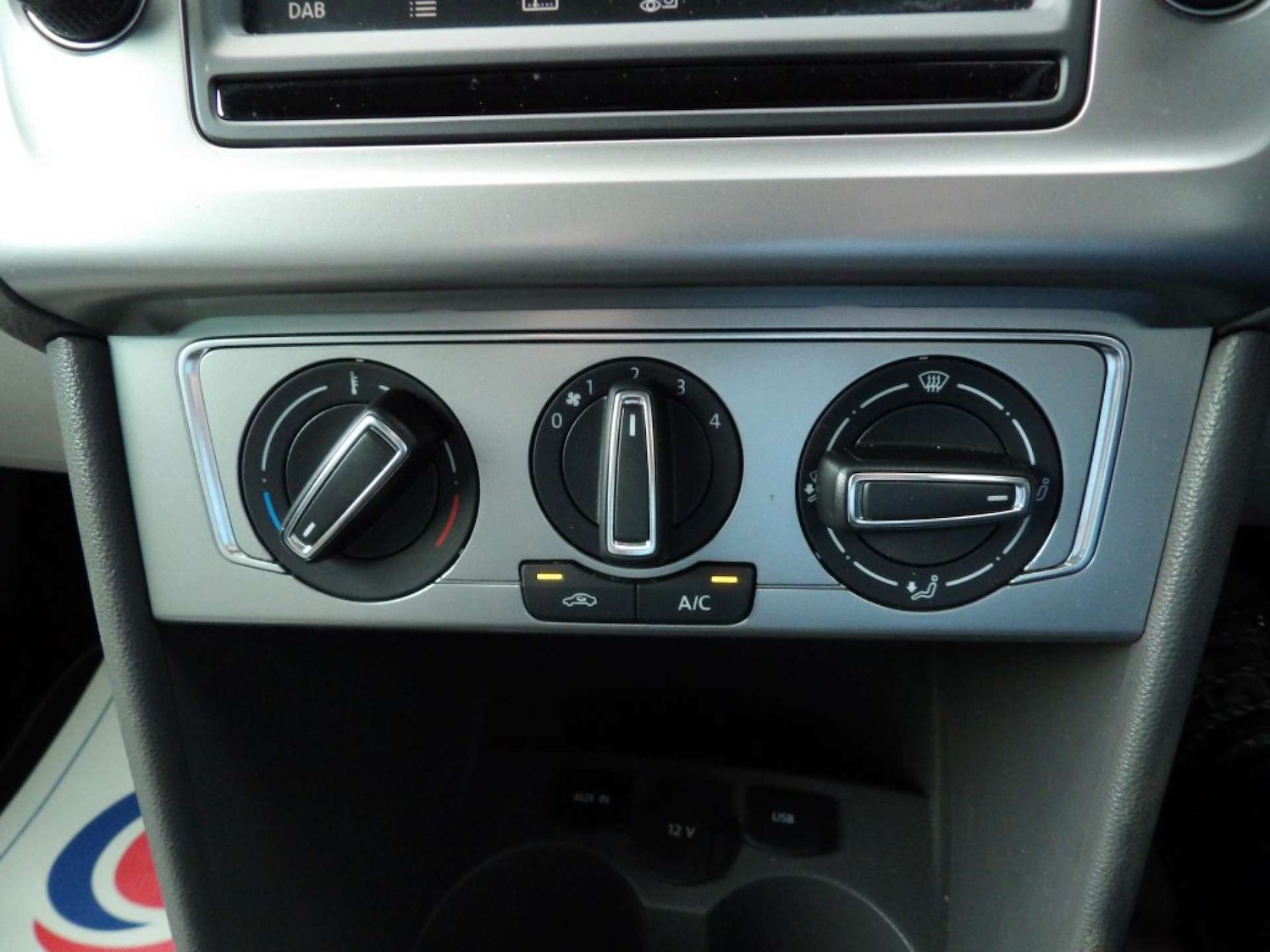 Used Volkswagen Polo 2016 for sale - 76600644: Photo 27