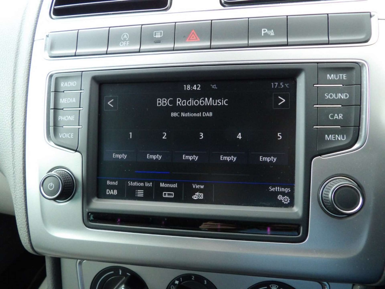 Used Volkswagen Polo 2016 for sale - 76600644: Photo 29