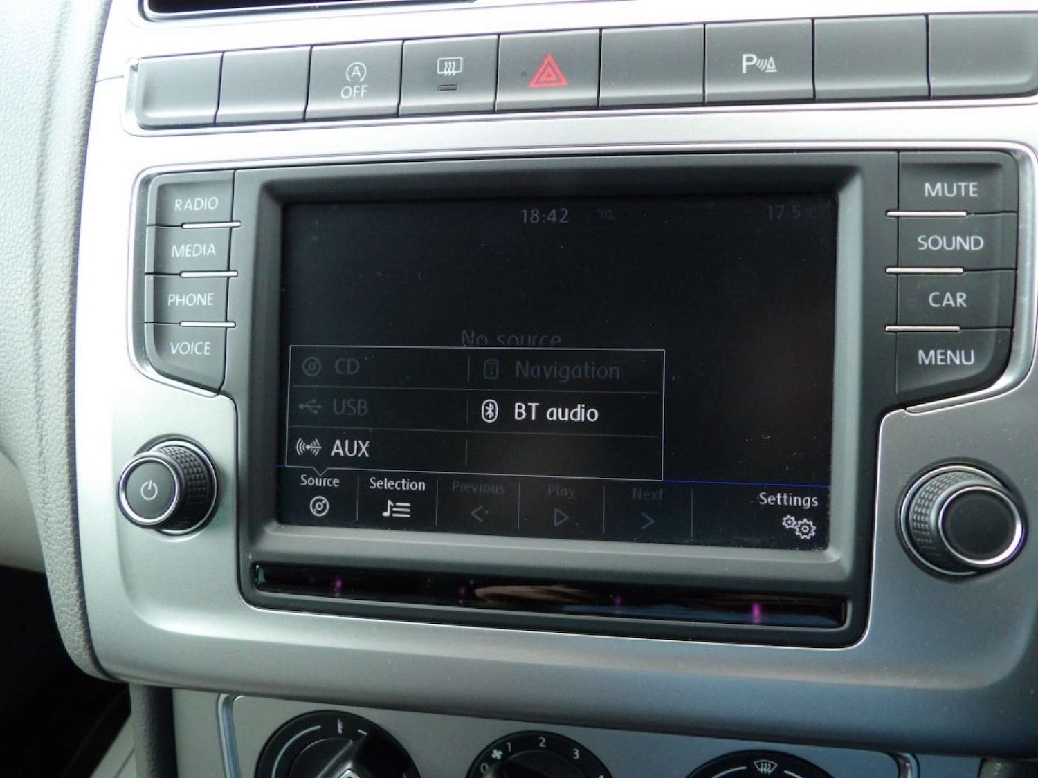 Used Volkswagen Polo 2016 for sale - 76600644: Photo 30