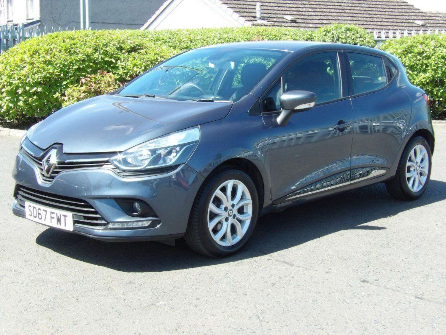 Used Renault Clio 2017 for sale - 76602135: Photo 3