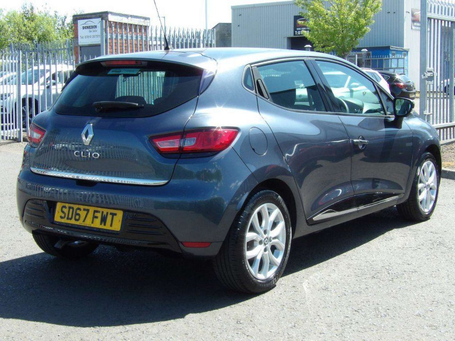 Used Renault Clio 2017 for sale - 76602135: Photo 7