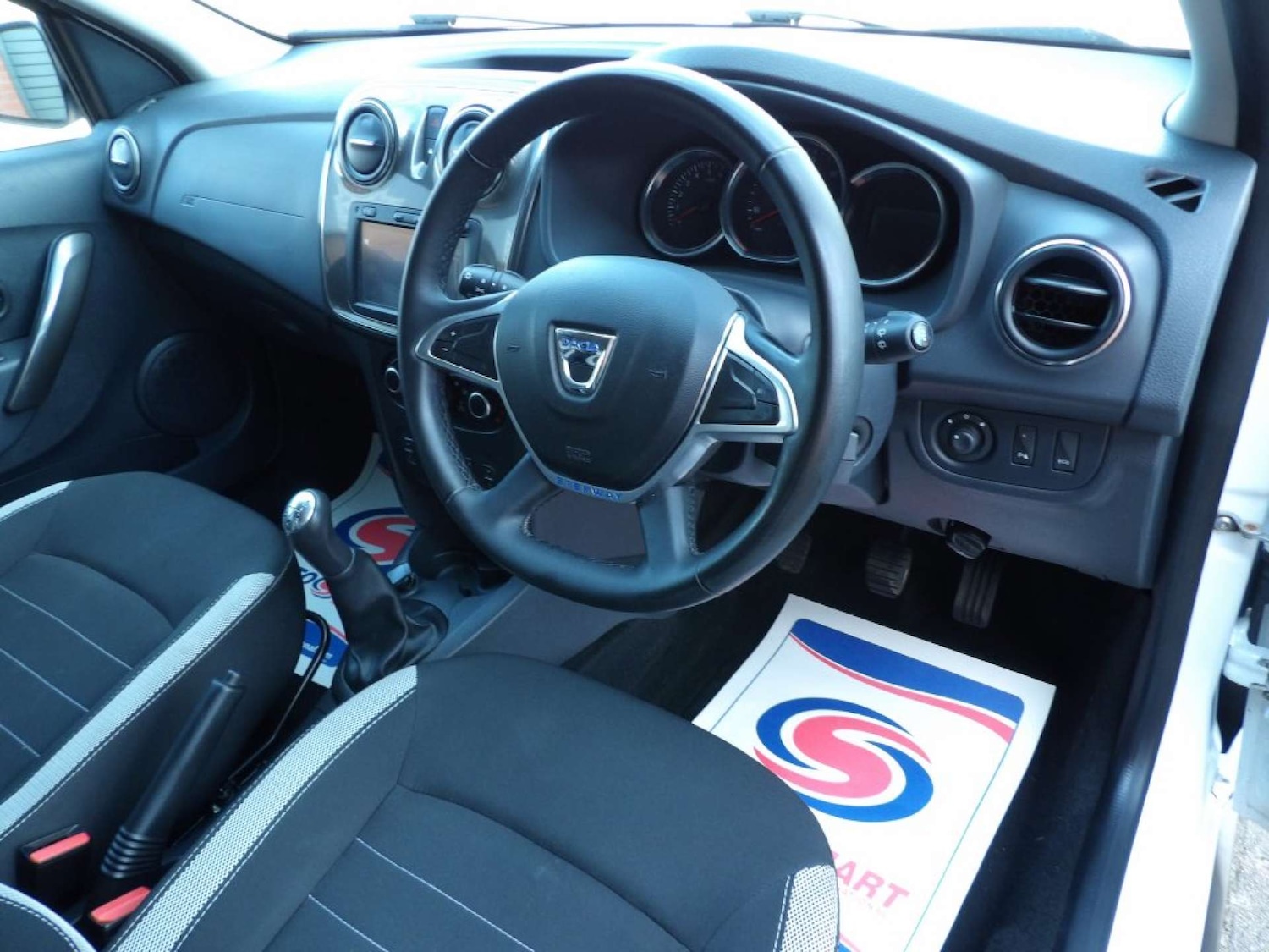 Used Dacia Sandero Stepway 2018 for sale - 77303975: Photo 10