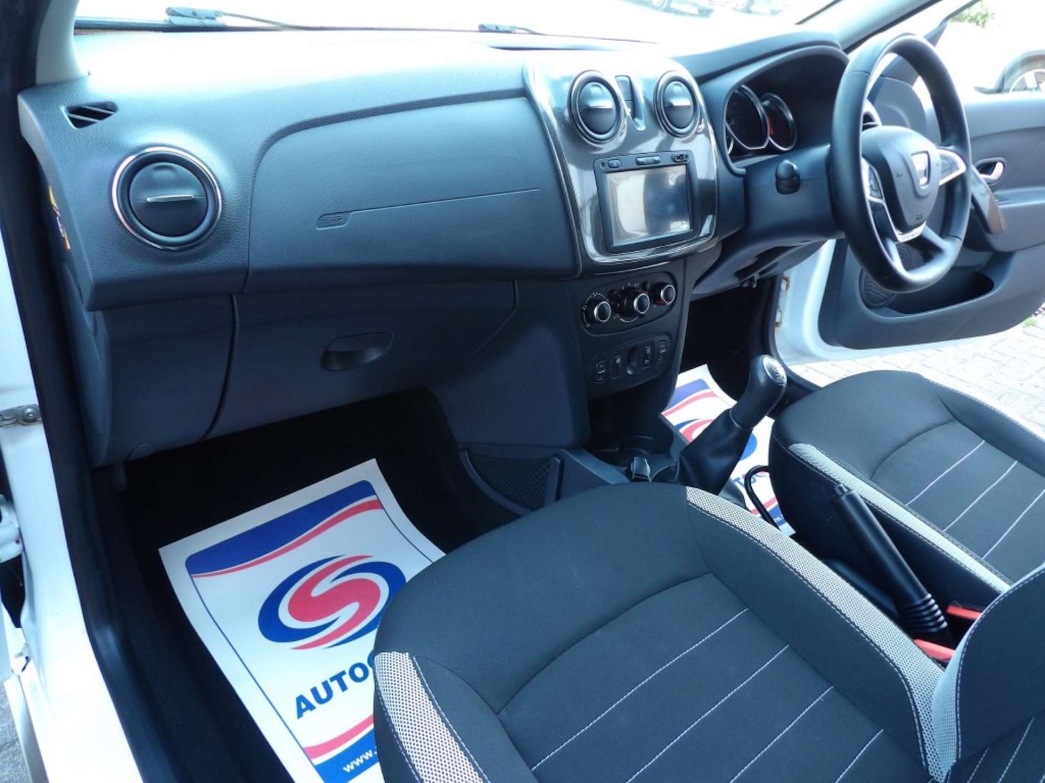 Used Dacia Sandero Stepway 2018 for sale - 77303975: Photo 14