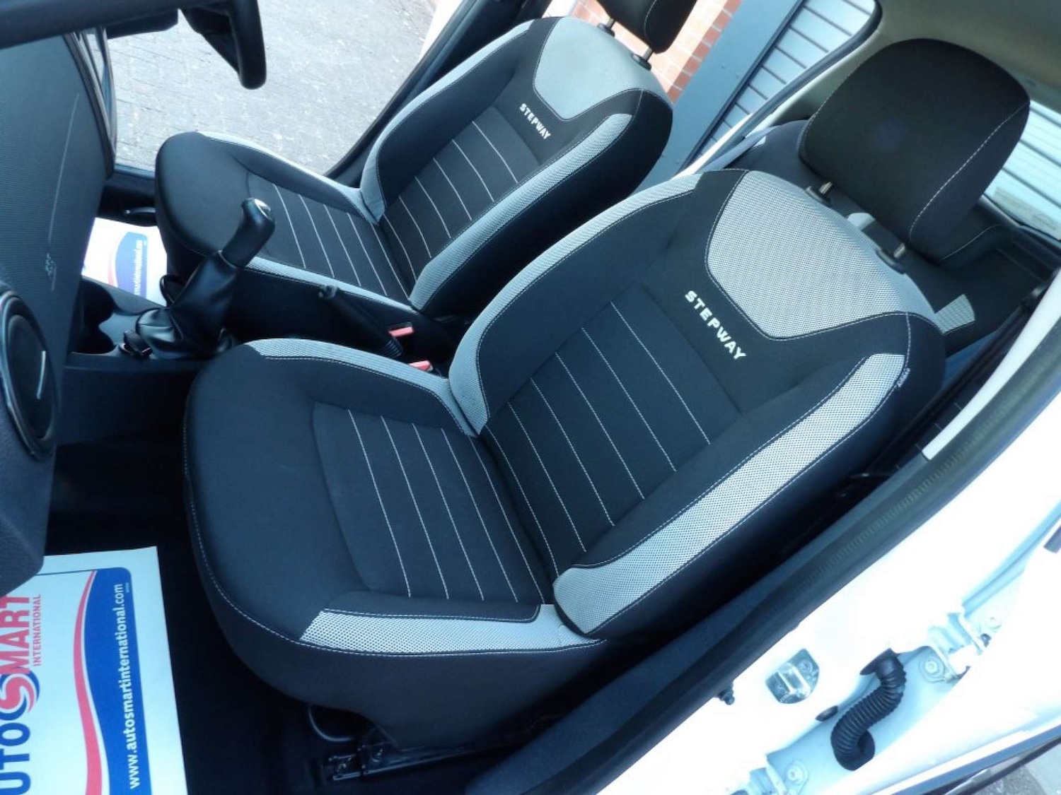 Used Dacia Sandero Stepway 2018 for sale - 77303975: Photo 16