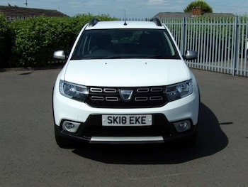 Used Dacia Sandero Stepway 2018 for sale - 77303975: Photo