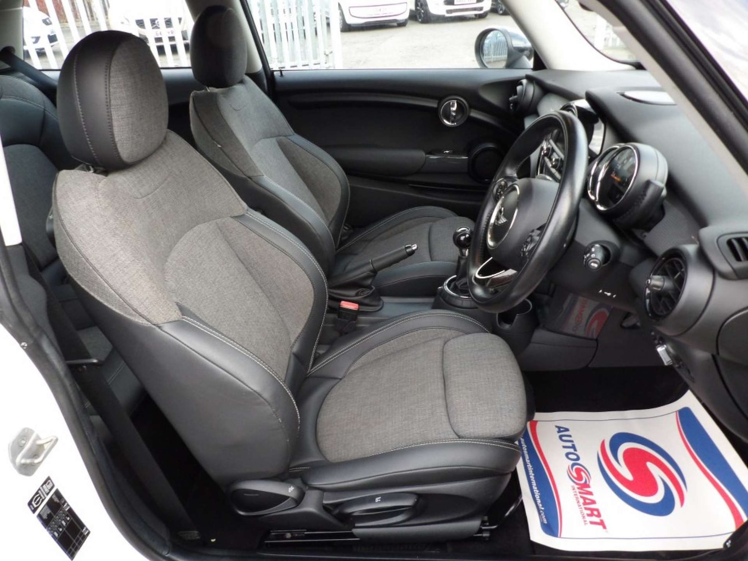 Used MINI Hatch 2014 for sale - 76726108: Photo 11