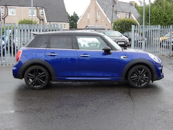 Used MINI Hatch 2019 for sale - 79360423: Photo