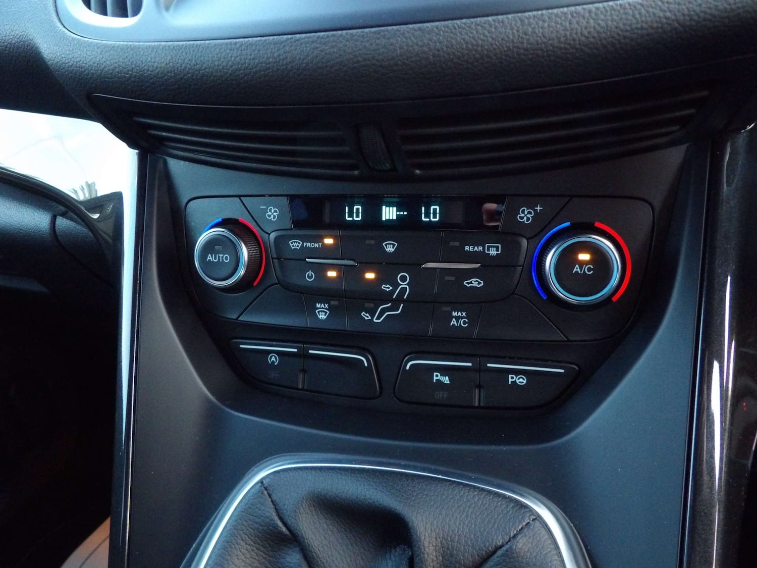 Used Ford Kuga 2017 for sale - 77632190: Photo 24