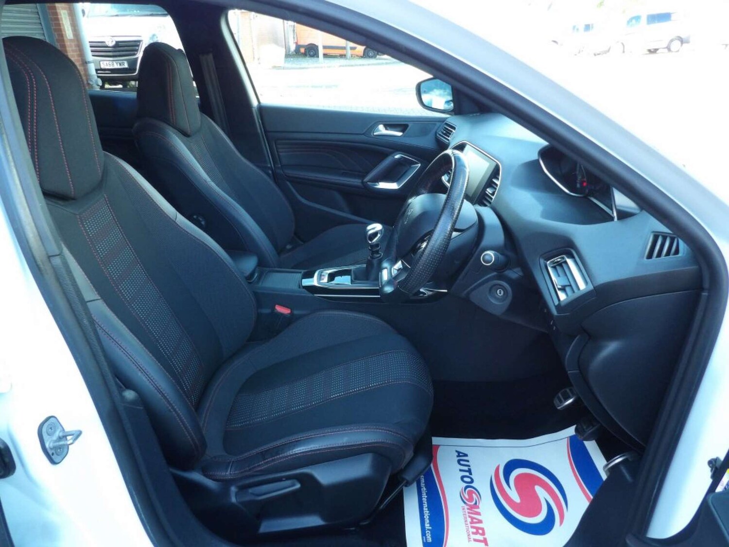 Used Peugeot 308 2016 for sale - 77880389: Photo 10