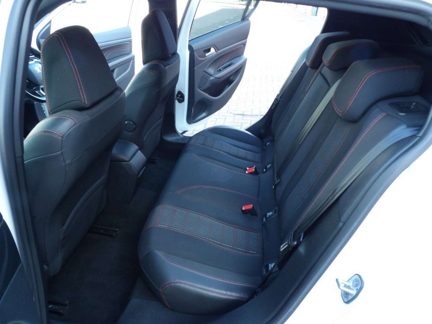 Used Peugeot 308 2016 for sale - 77880389: Photo 16