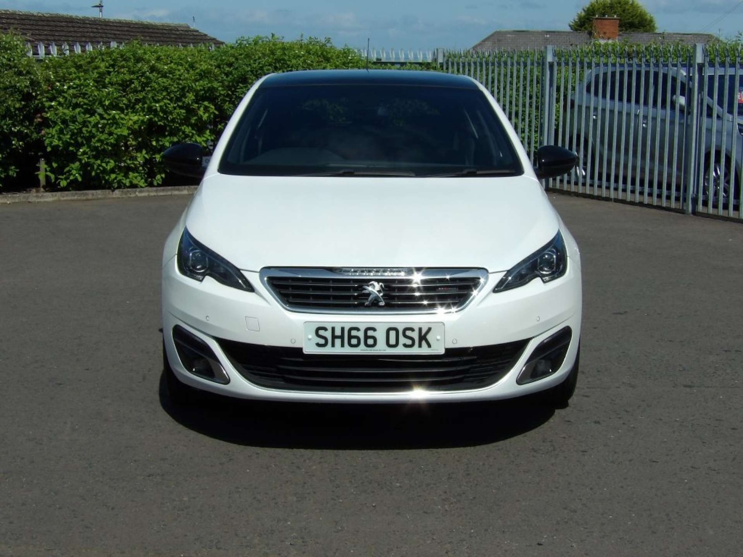 Used Peugeot 308 2016 for sale - 77880389: Photo 2