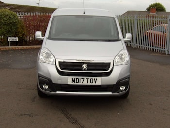 Used Peugeot Partner Tepee 2017 for sale - 76159771: Photo 2