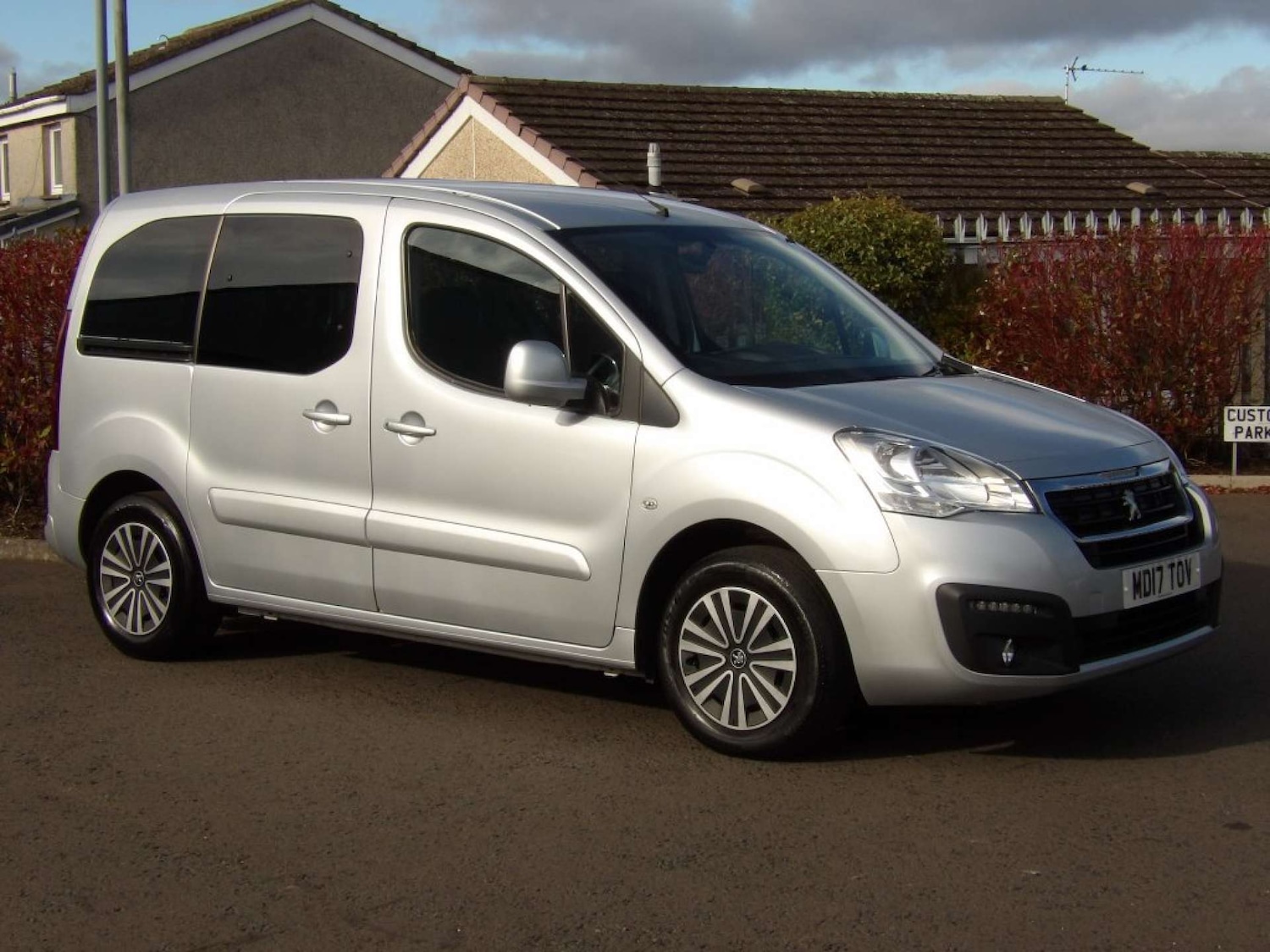 Used Peugeot Partner Tepee 2017 for sale - 76363917: Photo 1
