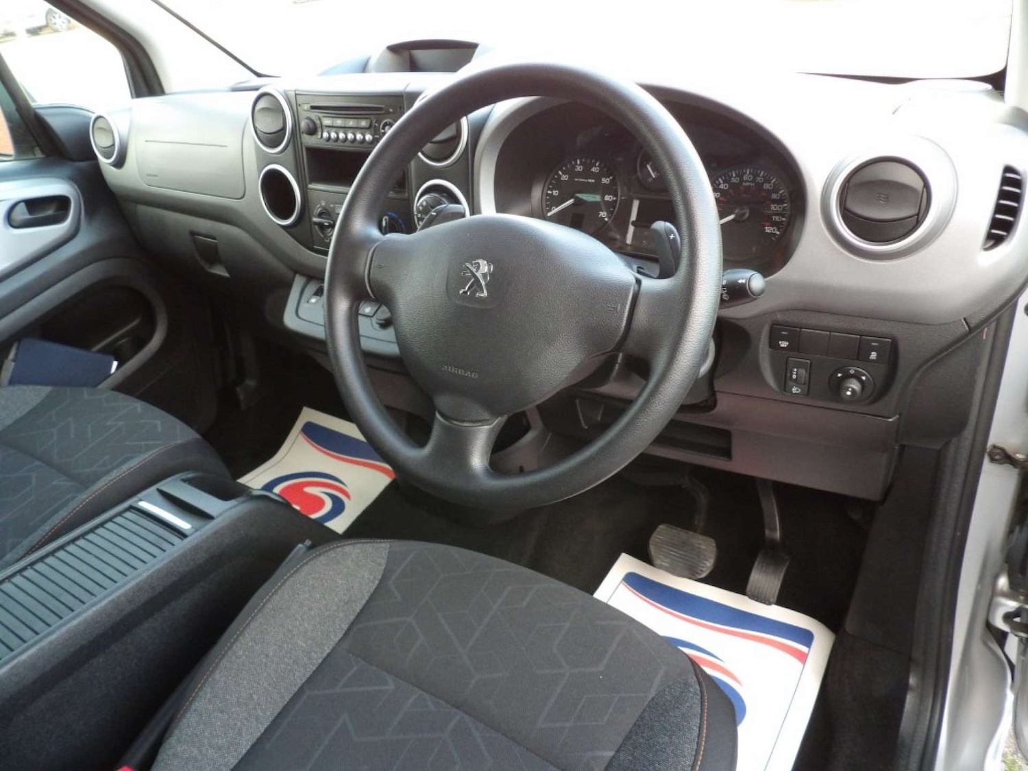 Used Peugeot Partner Tepee 2017 for sale - 76363917: Photo 10