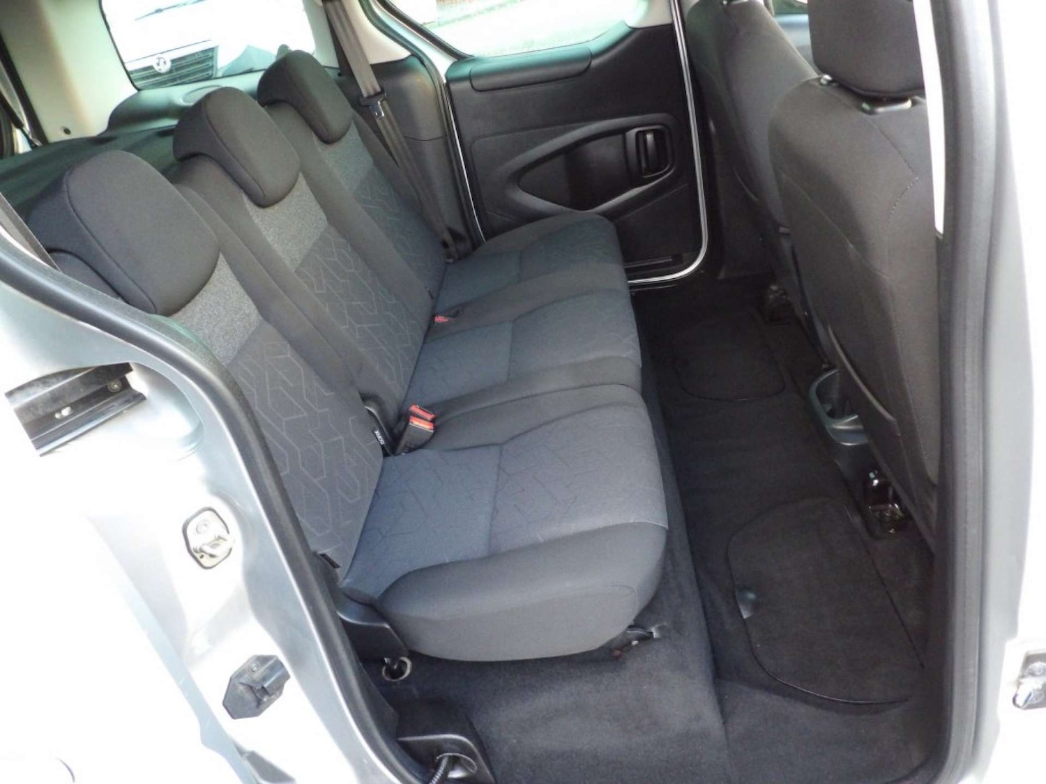 Used Peugeot Partner Tepee 2017 for sale - 76363917: Photo 13