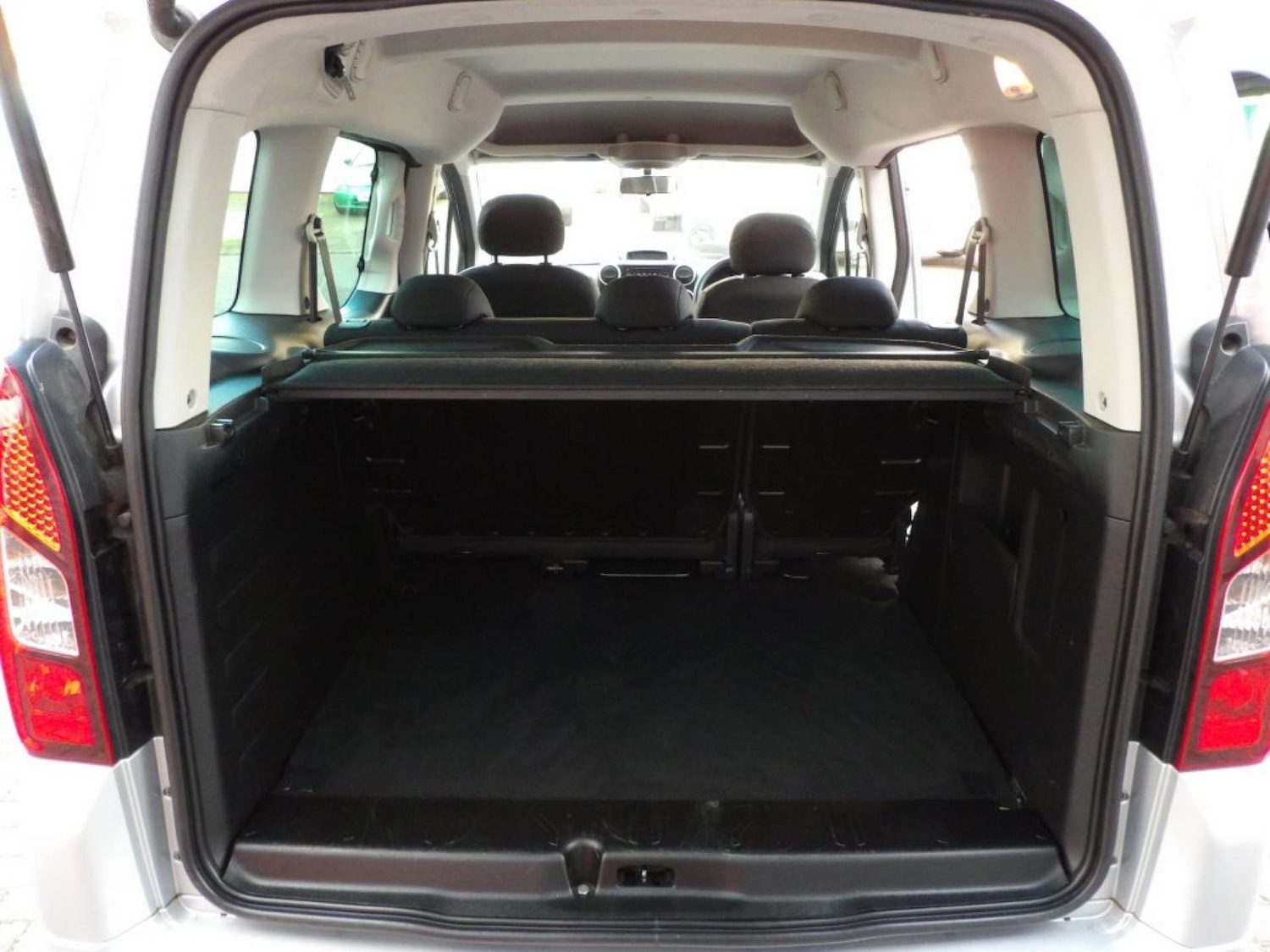 Used Peugeot Partner Tepee 2017 for sale - 76363917: Photo 19