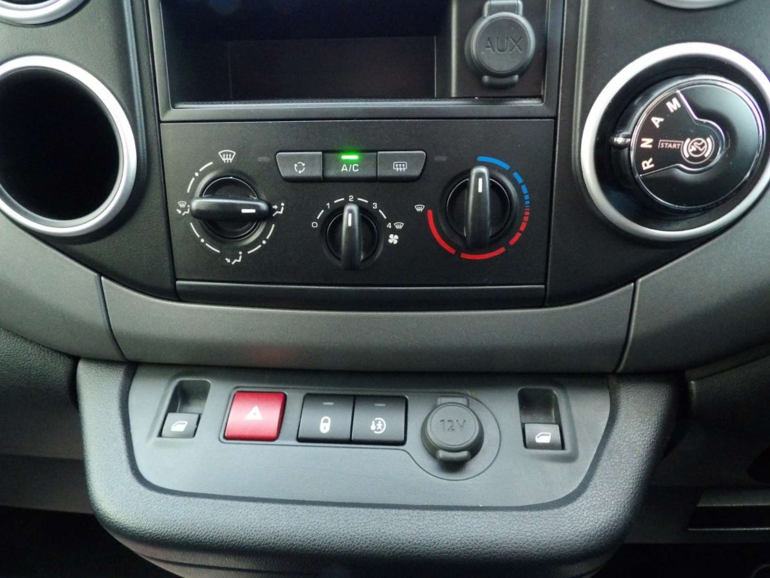Used Peugeot Partner Tepee 2017 for sale - 76363917: Photo 23