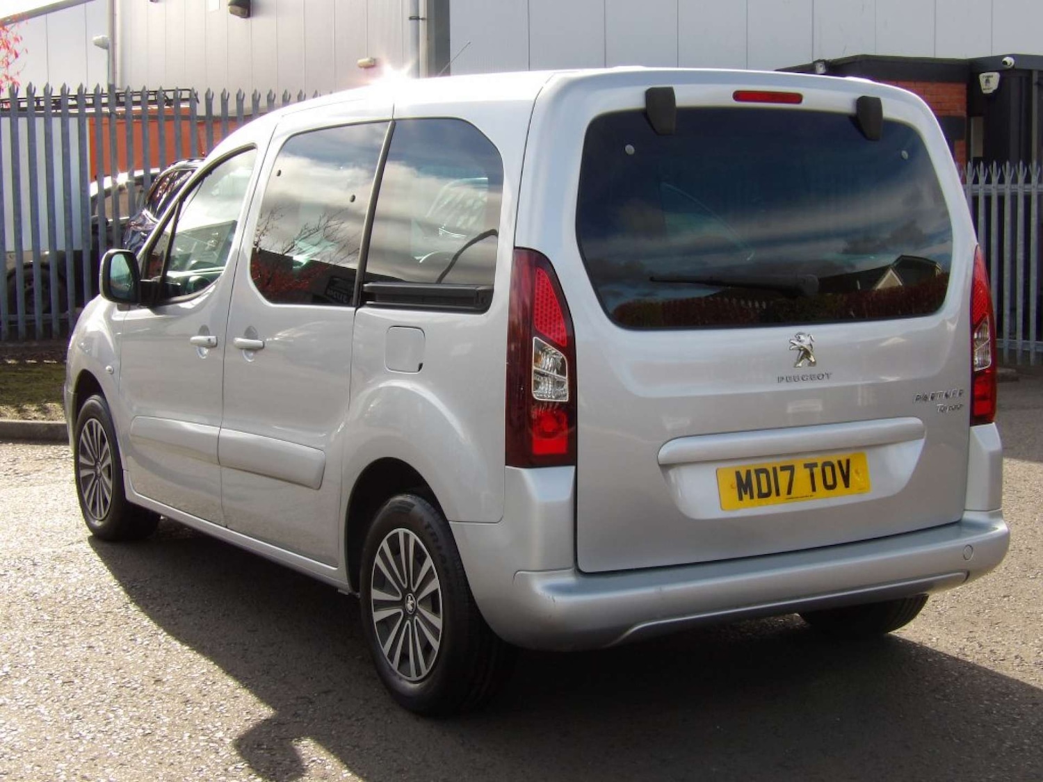 Used Peugeot Partner Tepee 2017 for sale - 76363917: Photo 5