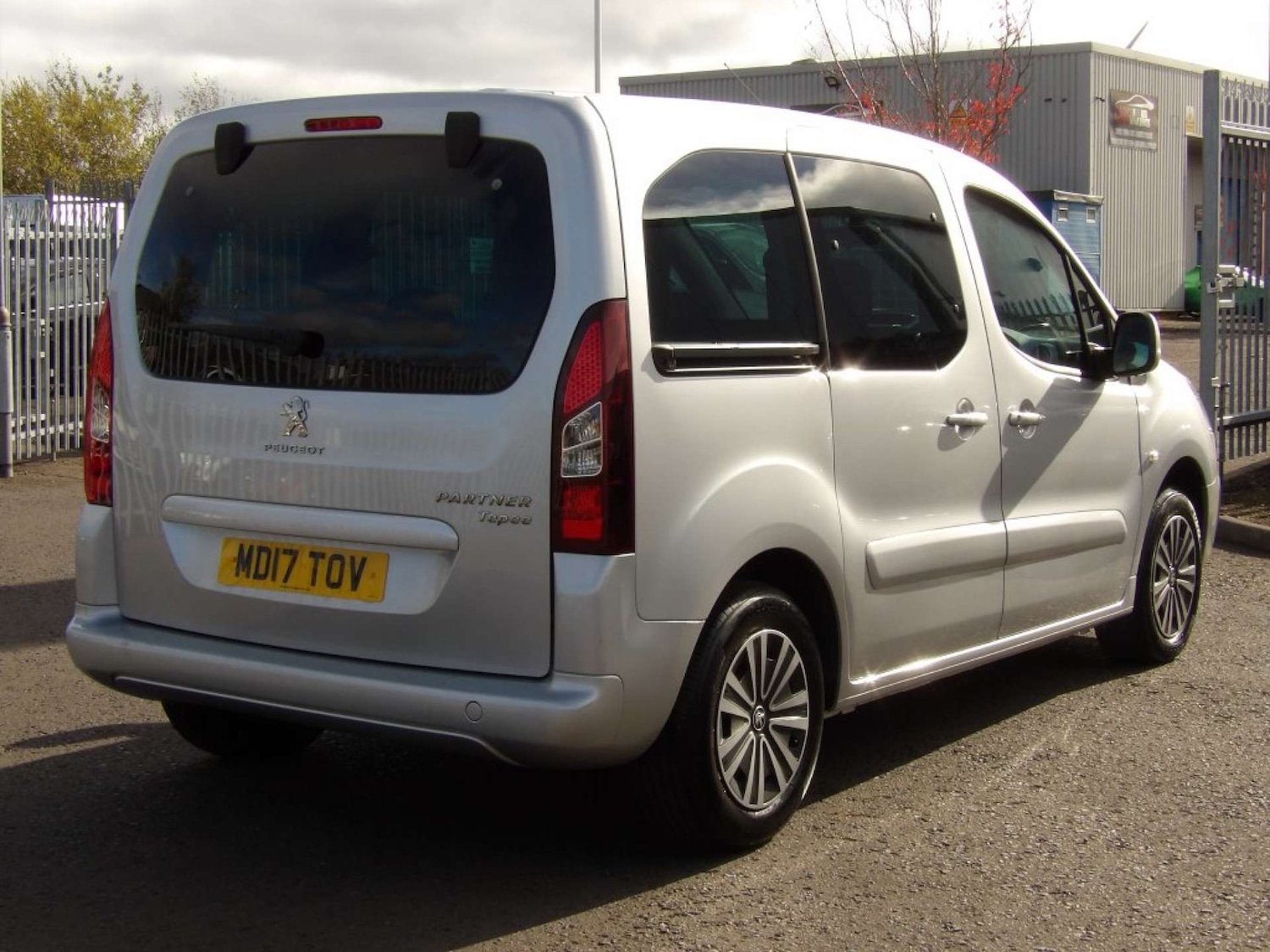 Used Peugeot Partner Tepee 2017 for sale - 76363917: Photo 7