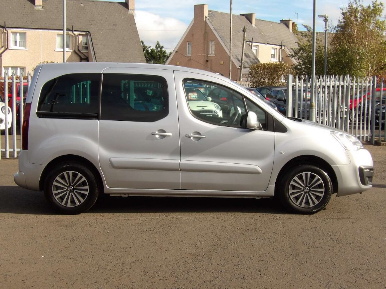 Used Peugeot Partner Tepee 2017 for sale - 76363917: Photo 8