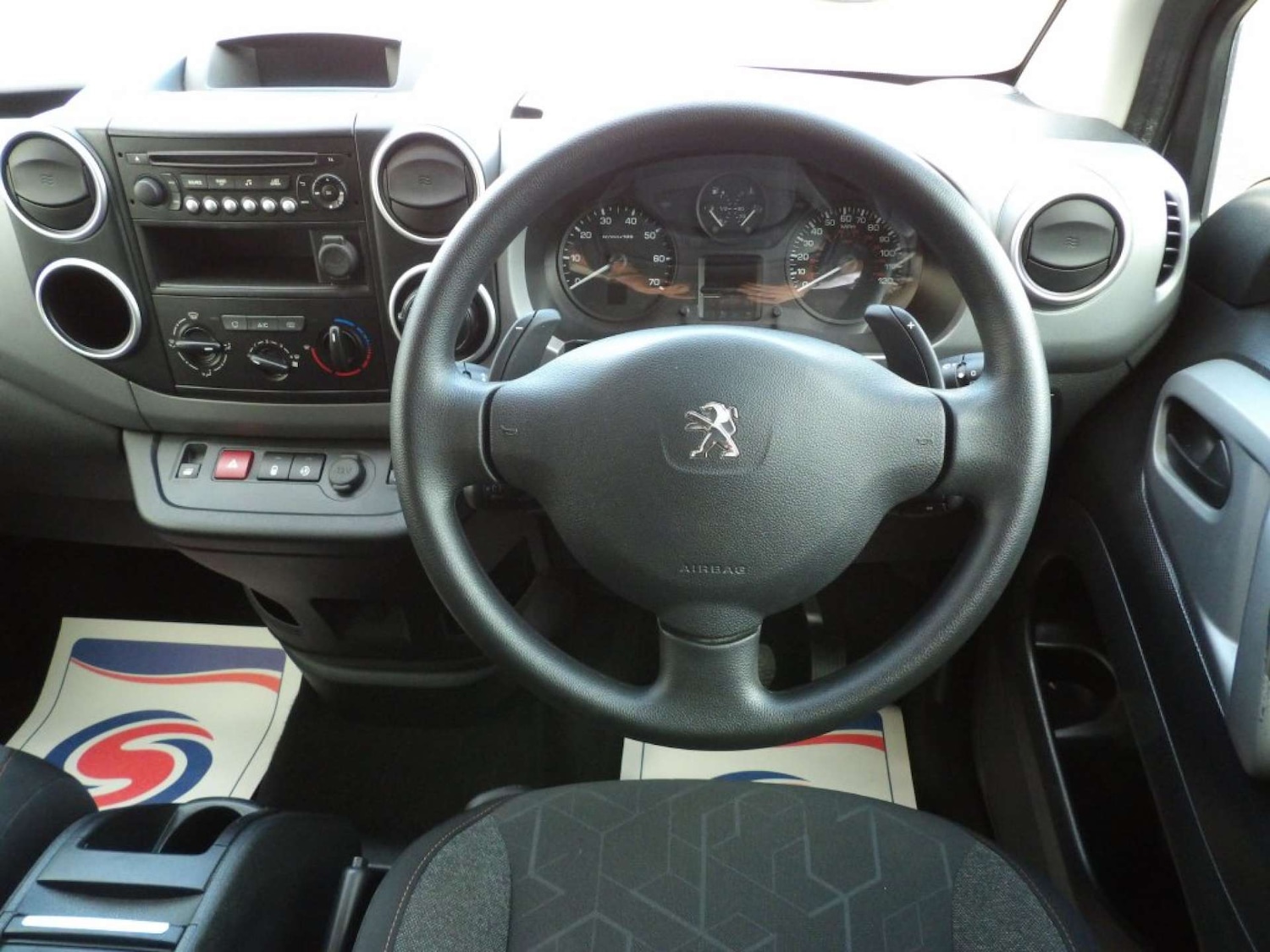 Used Peugeot Partner Tepee 2017 for sale - 76363917: Photo 9