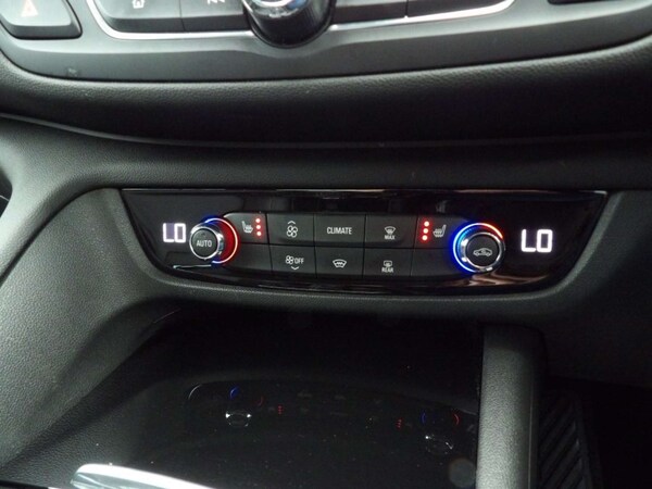 Used Vauxhall Insignia 2017 for sale - 76172800: Photo 24