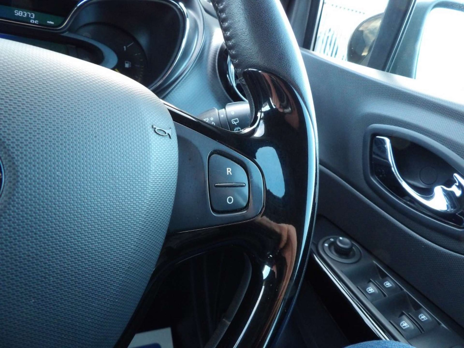 Used Renault Captur 2015 for sale - 76583422: Photo 25