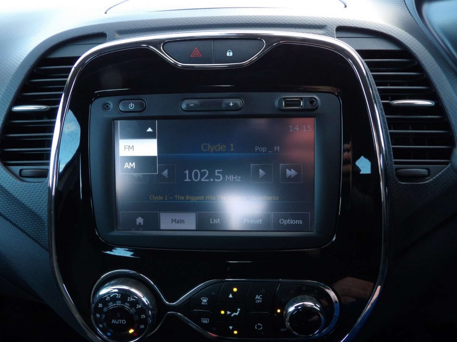 Used Renault Captur 2015 for sale - 76583422: Photo 32