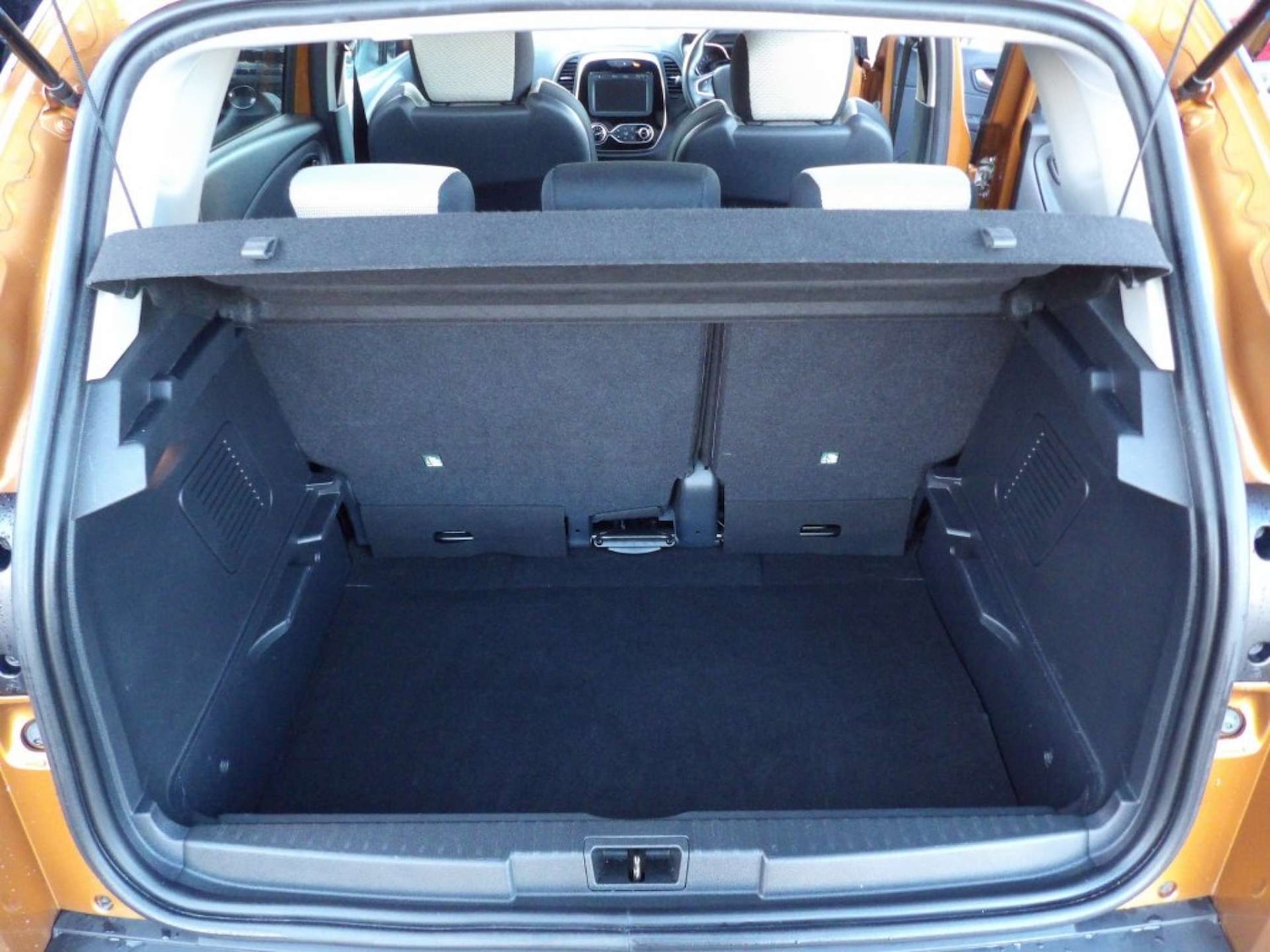 Used Renault Captur 2019 for sale - 76726106: Photo 19