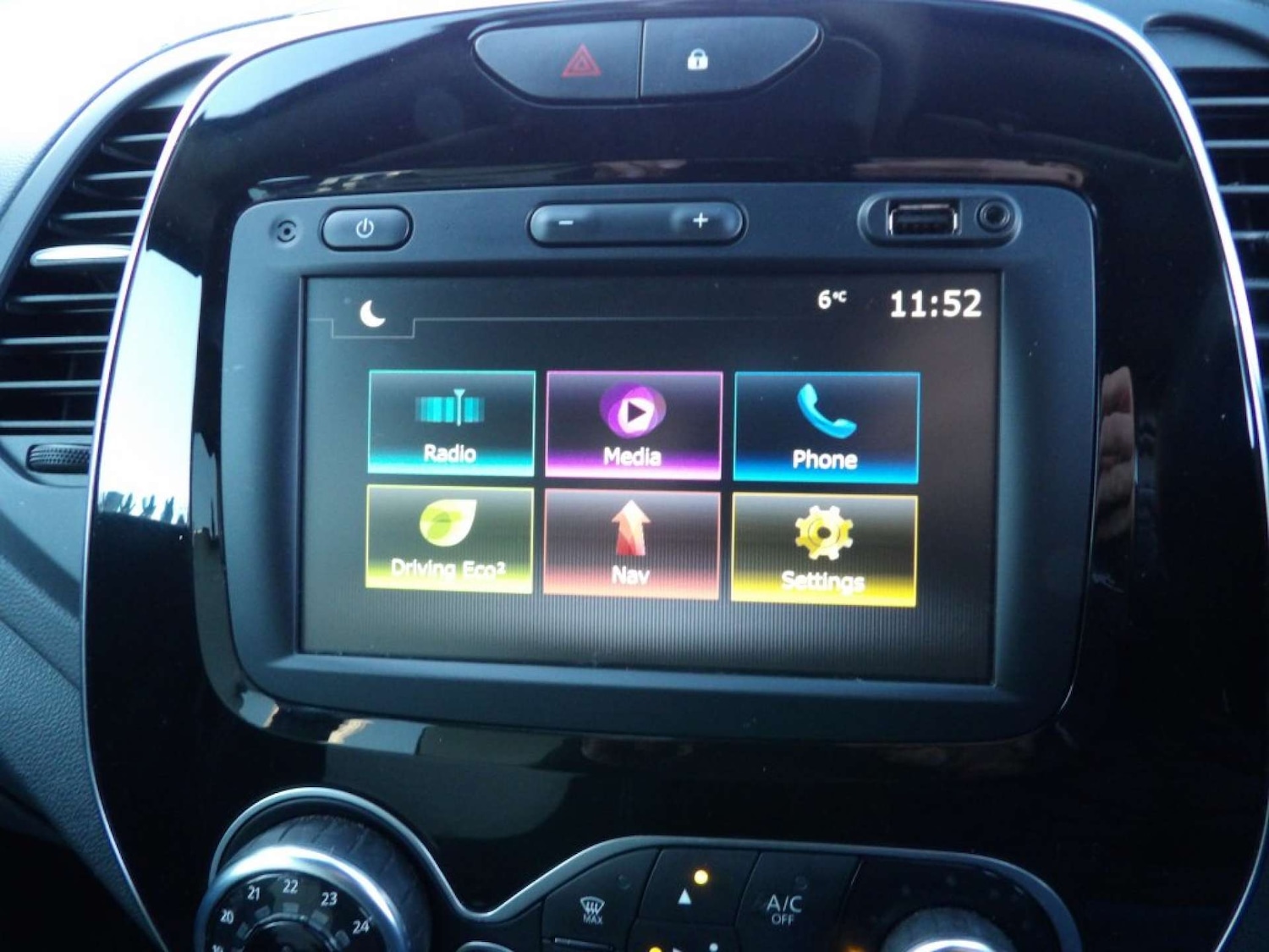 Used Renault Captur 2019 for sale - 76726106: Photo 28