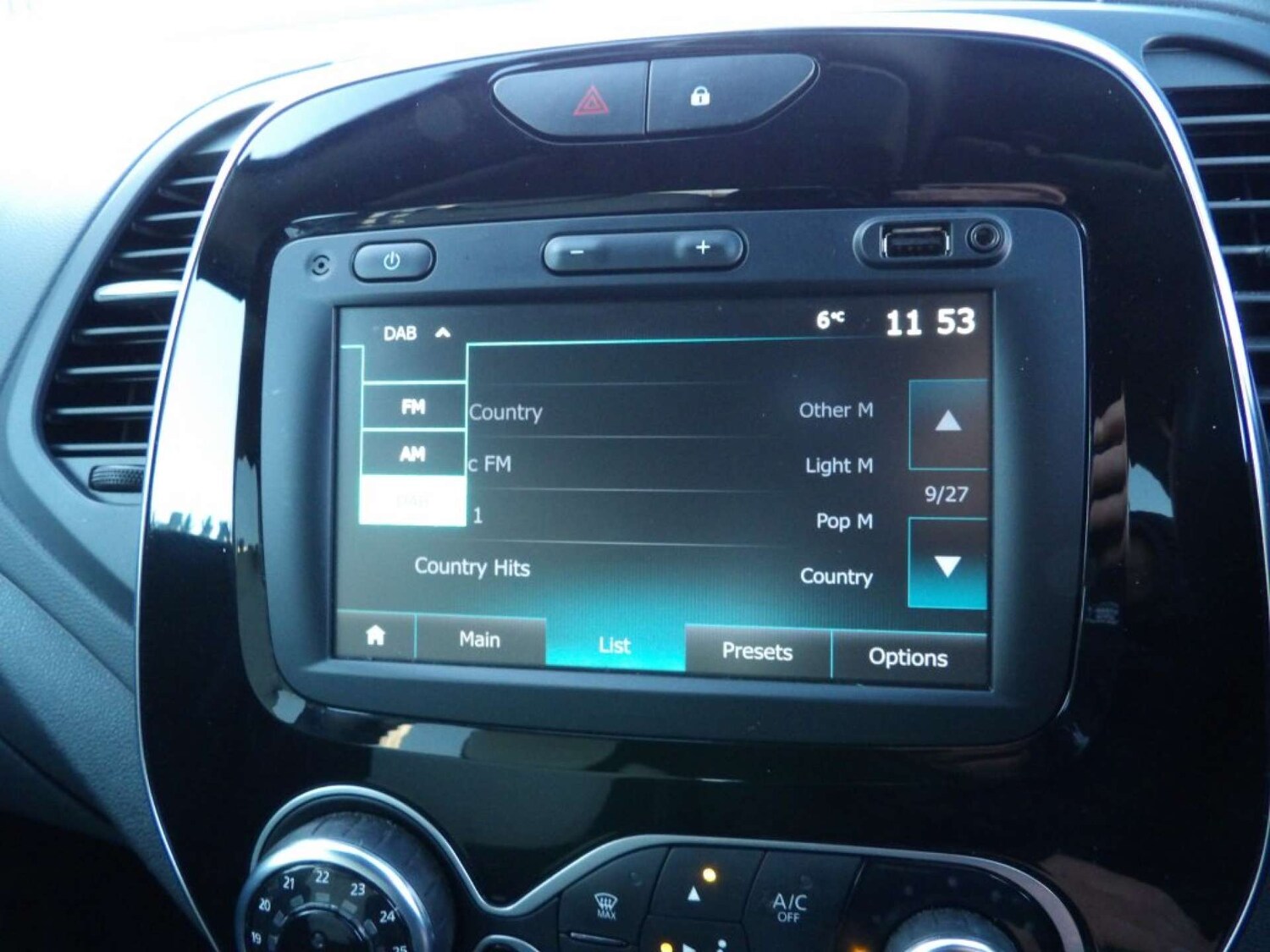 Used Renault Captur 2019 for sale - 76726106: Photo 30