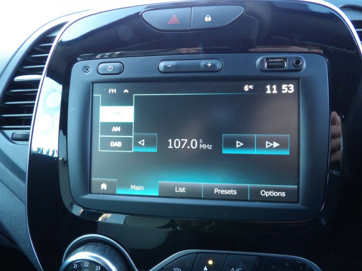 Used Renault Captur 2019 for sale - 76726106: Photo 31