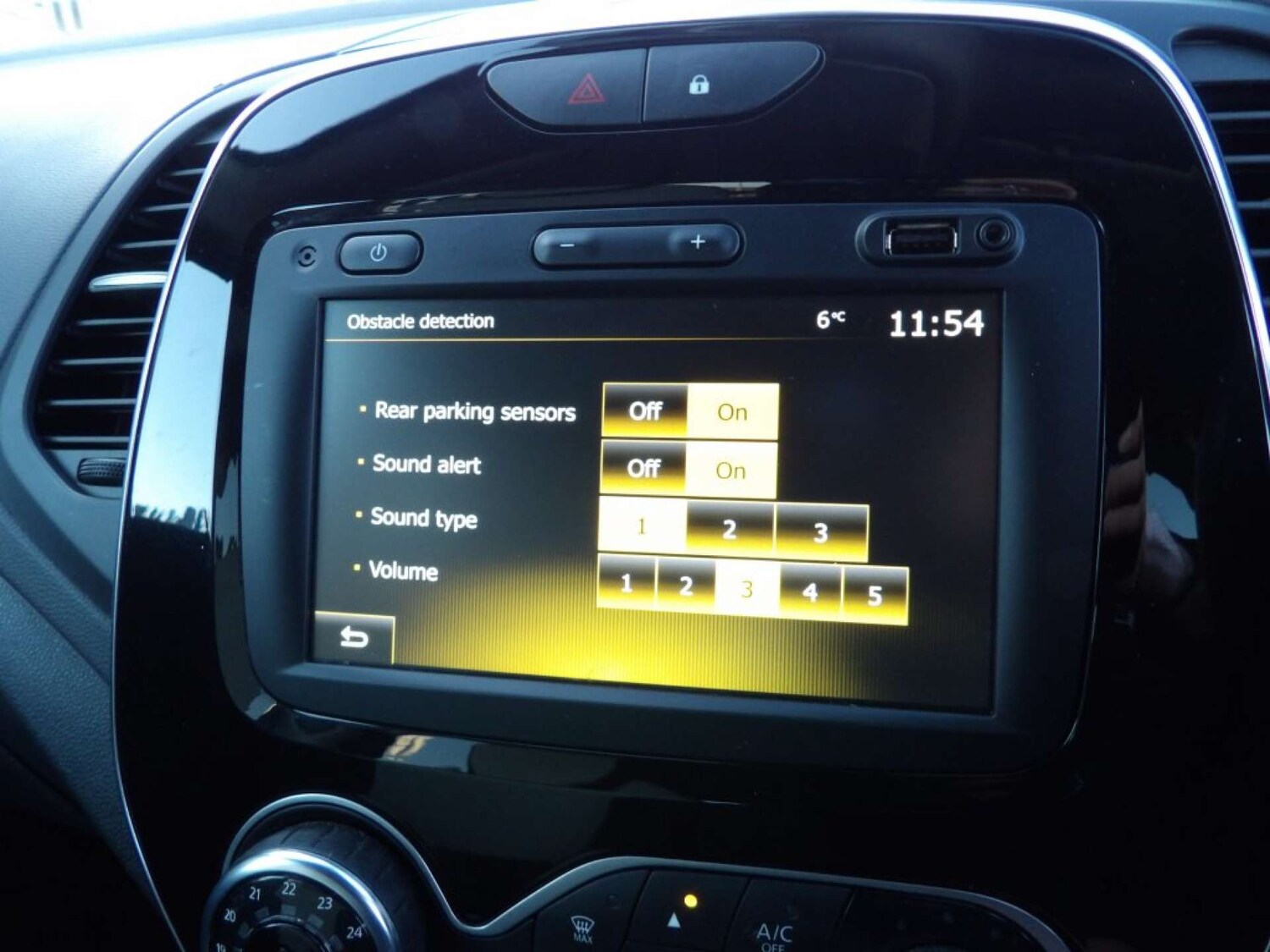 Used Renault Captur 2019 for sale - 76726106: Photo 34