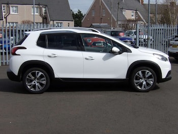 Used Peugeot 2008 2017 for sale - 78213101: Photo