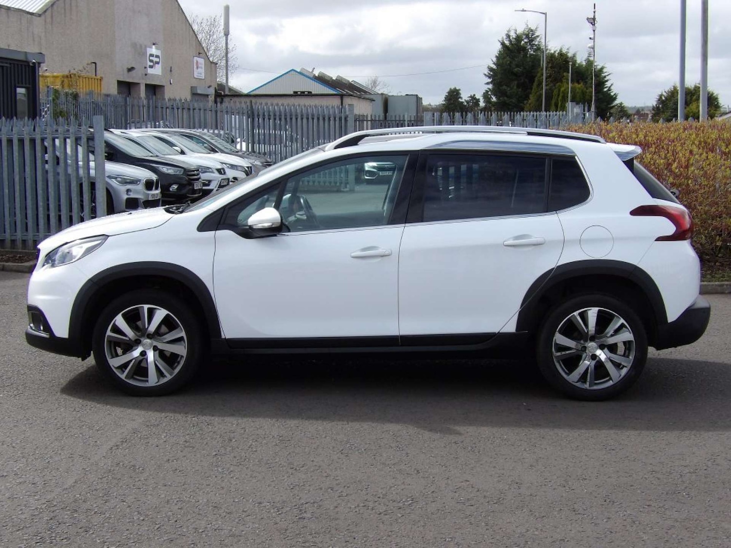 Used Peugeot 2008 2017 for sale - 78213101: Photo 3