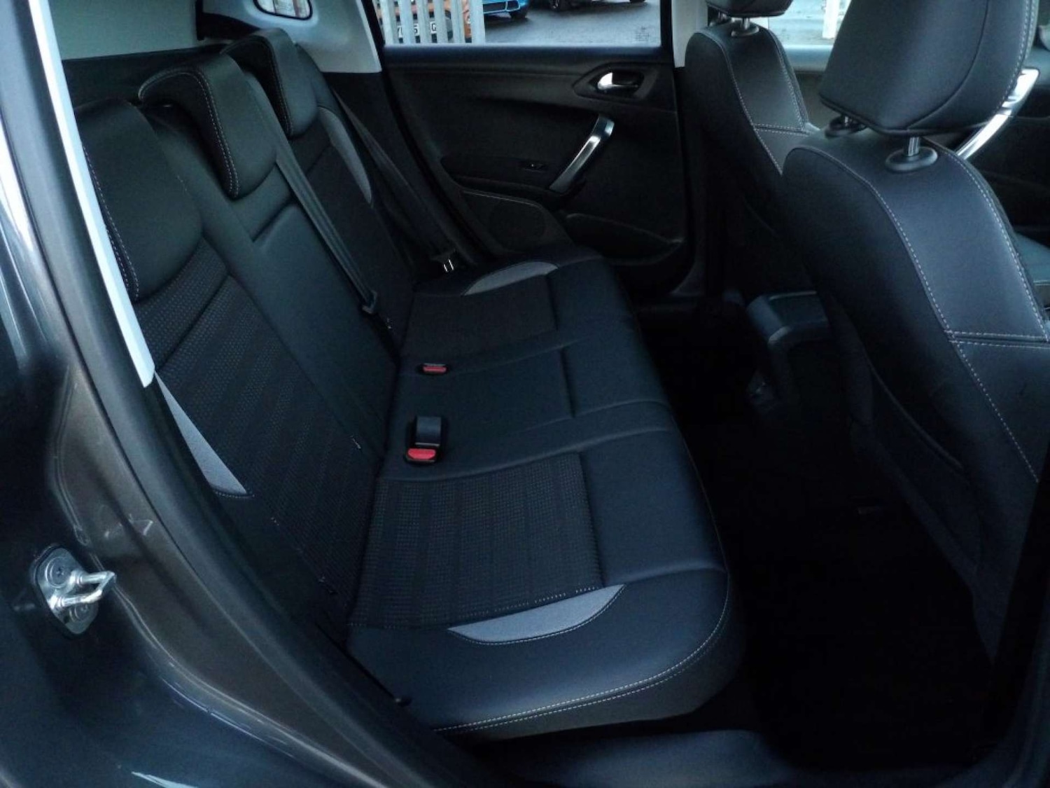 Used Peugeot 2008 2018 for sale - 76404364: Photo 13