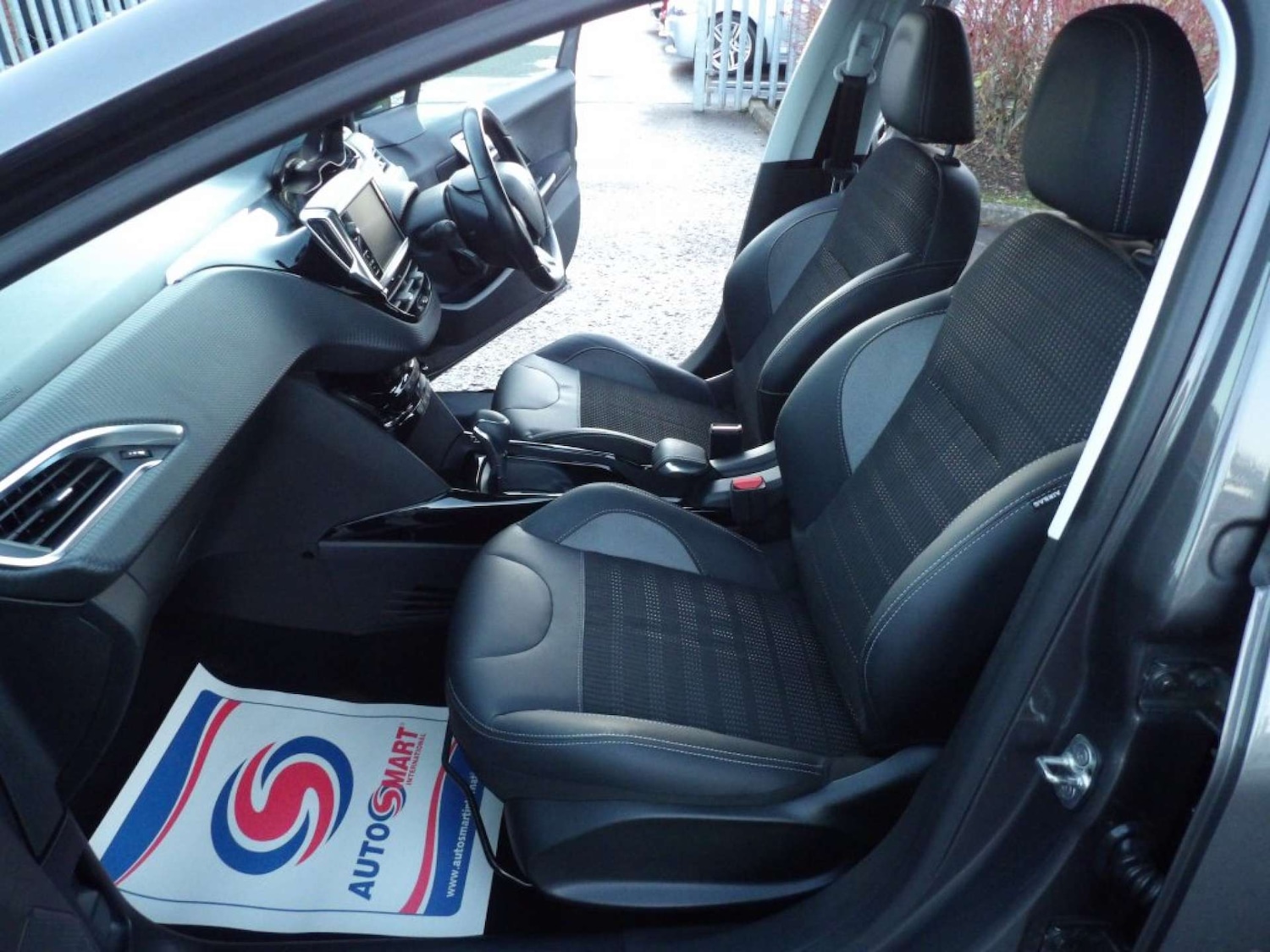 Used Peugeot 2008 2018 for sale - 76404364: Photo 15